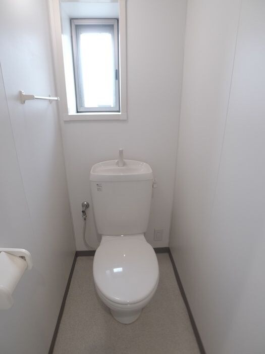 物件内観写真12　(トイレ)