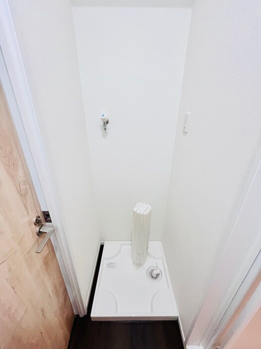 物件内観写真20　(洗濯機置場)