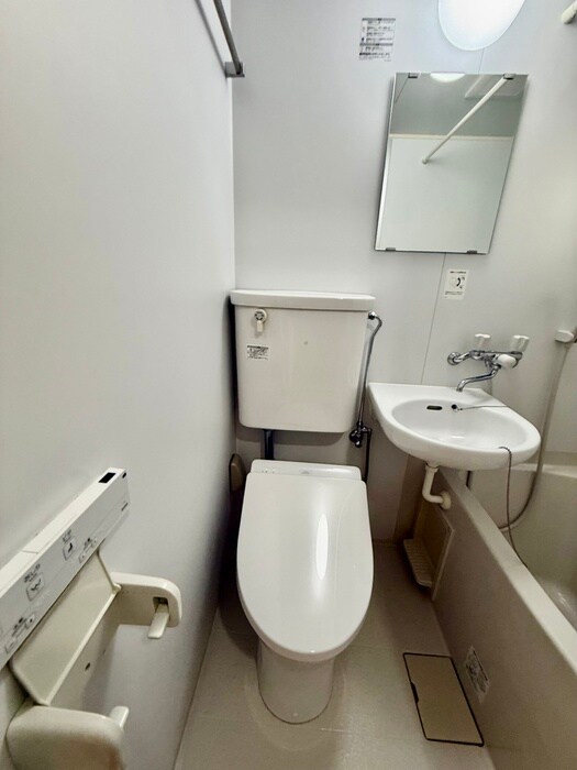 物件内観写真12　(トイレ)