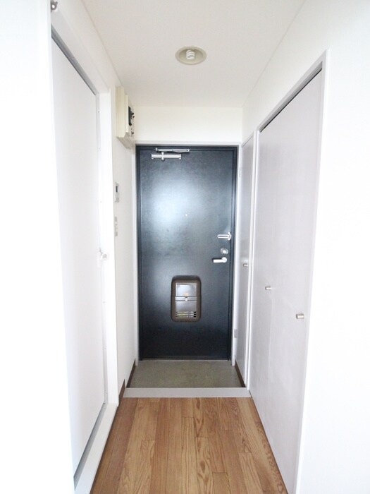 物件内観写真14　(玄関)