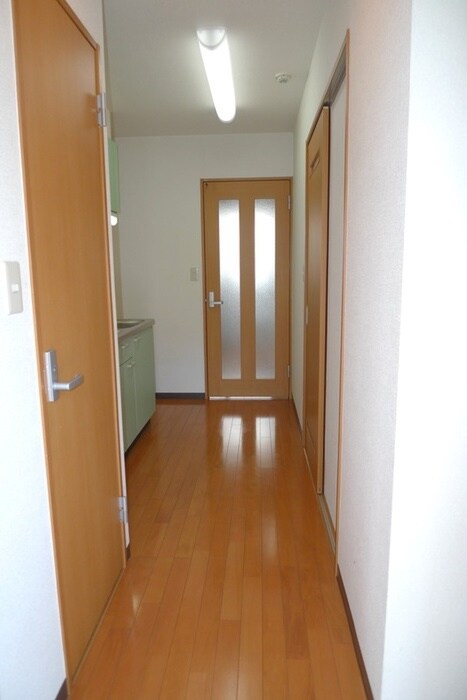 物件内観写真6　(廊下)