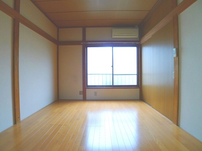 物件内観写真10　(居室)