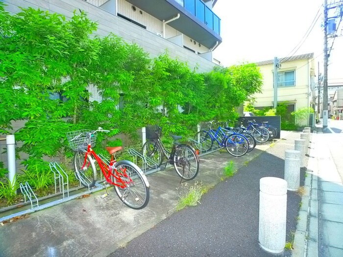 物件外観写真5　(駐輪場)