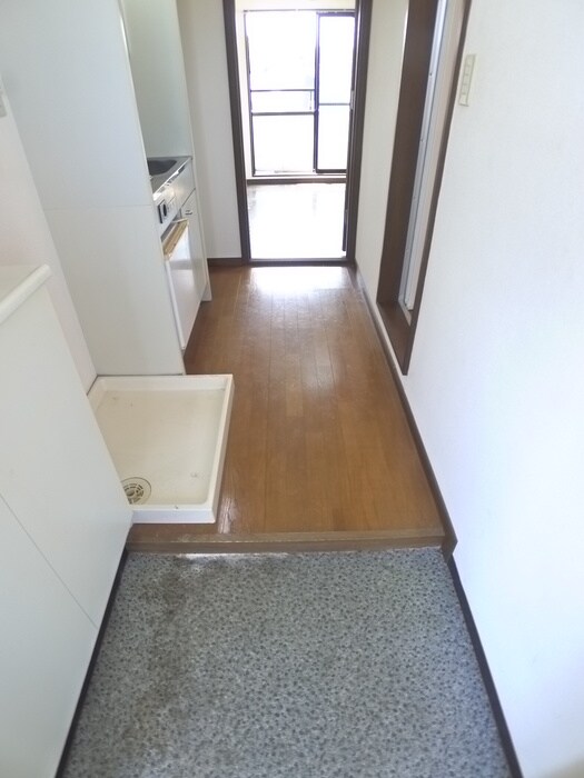 物件内観写真10　(玄関)