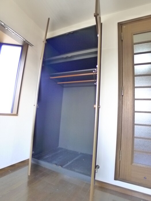 物件内観写真12　(収納)