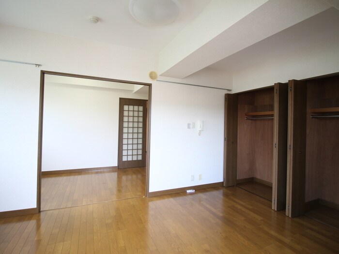 物件内観写真10　(居室)