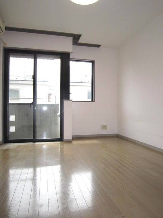 物件内観写真3　(居室)