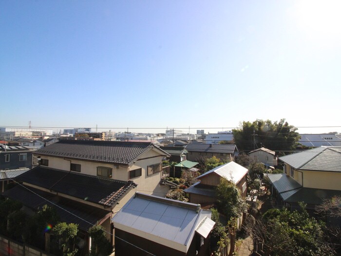 物件内観写真16　(室内からの展望)