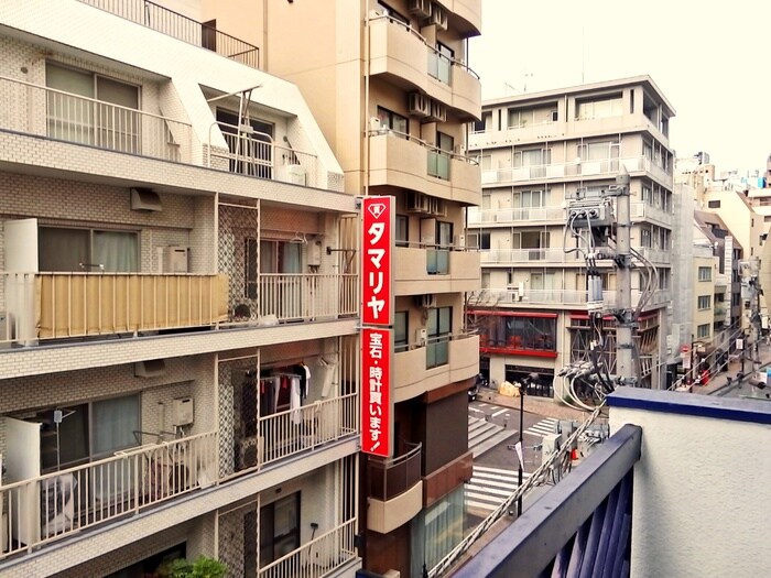 物件内観写真22　(室内からの展望)