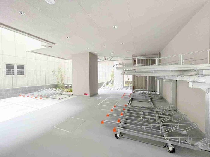 物件外観写真6　(駐輪場)