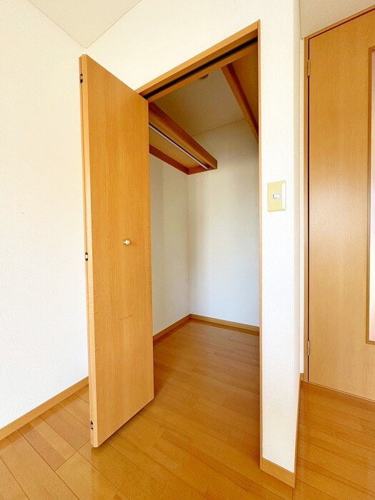 物件内観写真12　(収納)