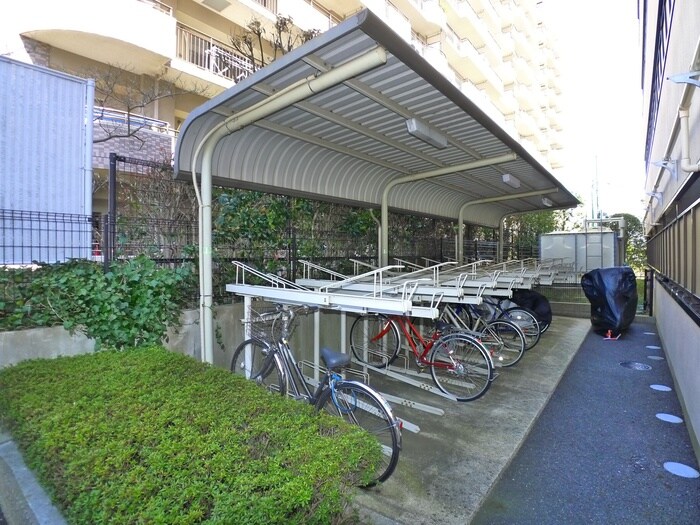 物件外観写真5　(駐輪場)