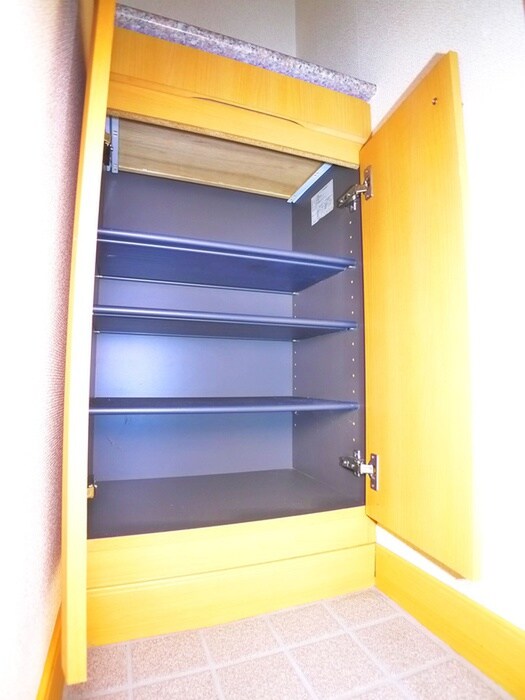 物件内観写真18　(靴箱)