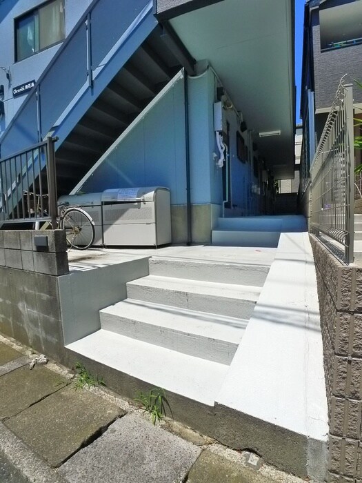 物件外観写真2　(駐輪場)