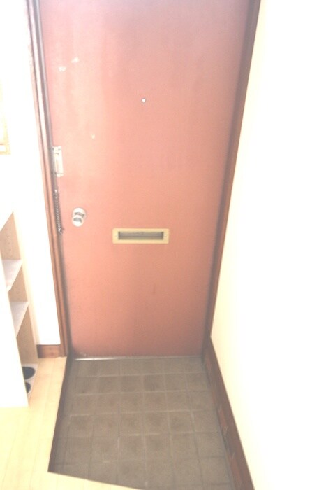 物件内観写真9　(玄関)