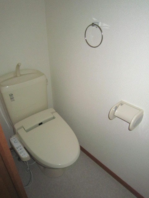 物件内観写真9　(トイレ)