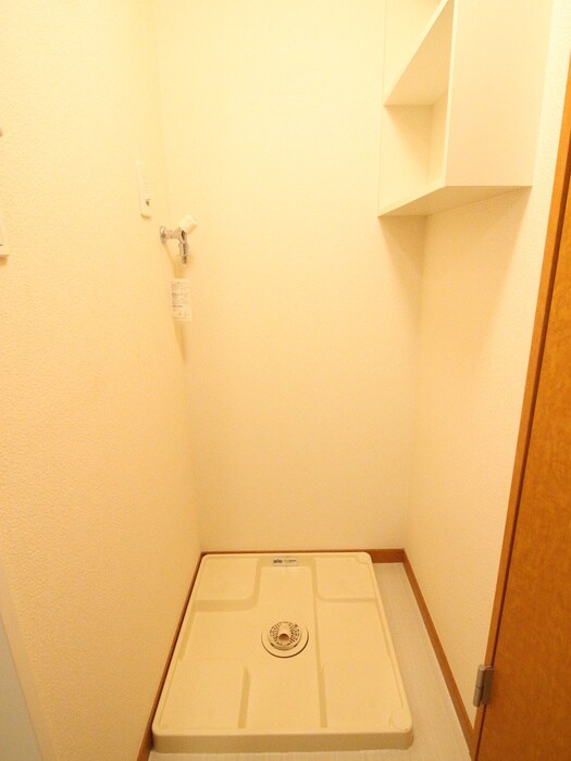 物件内観写真19　(洗濯機置場)