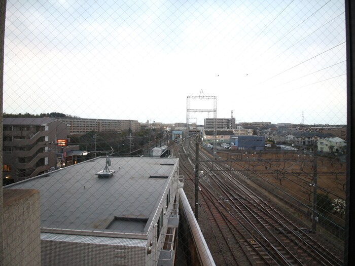 物件内観写真16　(室内からの展望)