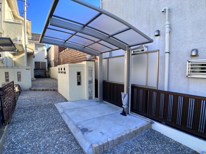 物件外観写真3　(駐輪場)