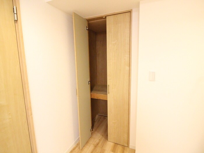 物件内観写真15　(収納)