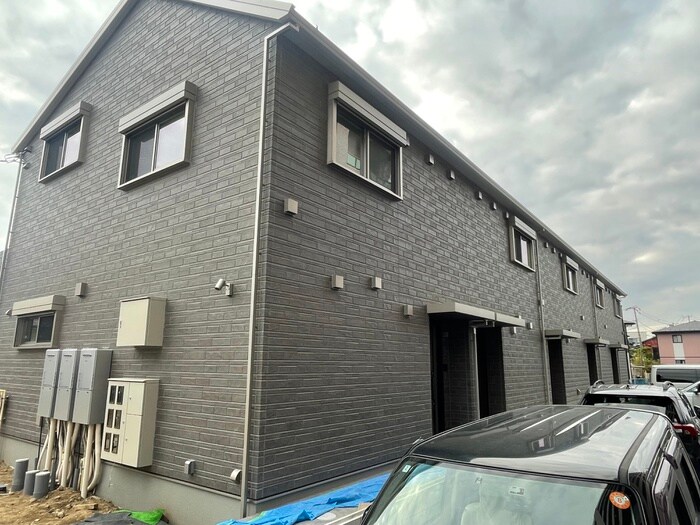 物件外観写真2　(建築中)