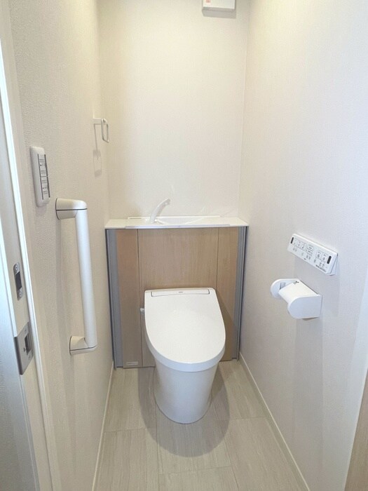 物件内観写真12　(トイレ)