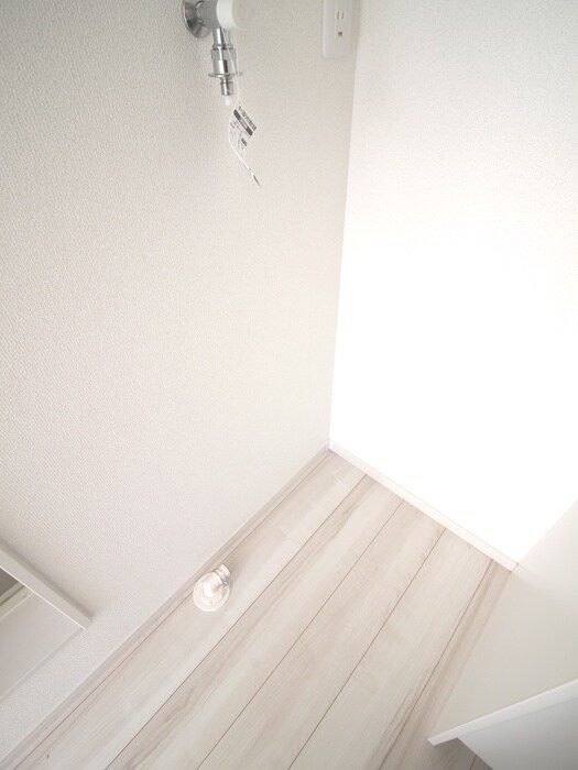 物件内観写真13　(洗濯機置場)