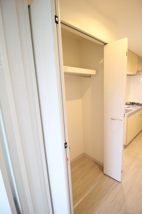 物件内観写真8　(収納)