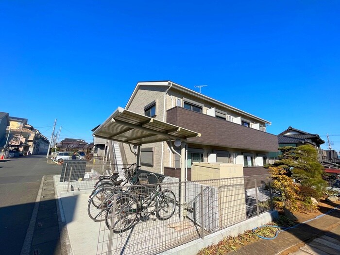 物件外観写真5　(エントランス部分)