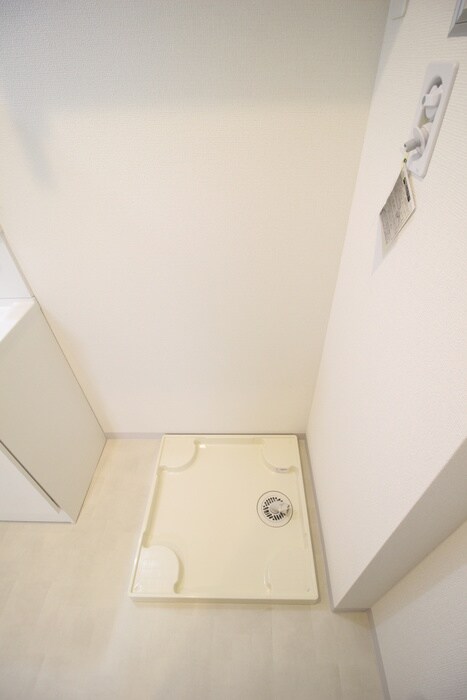 物件内観写真13　(洗濯機置場)