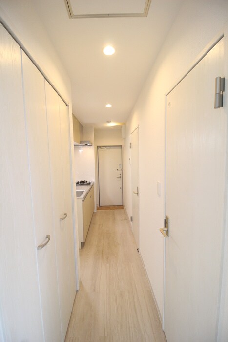 物件内観写真16　(廊下)
