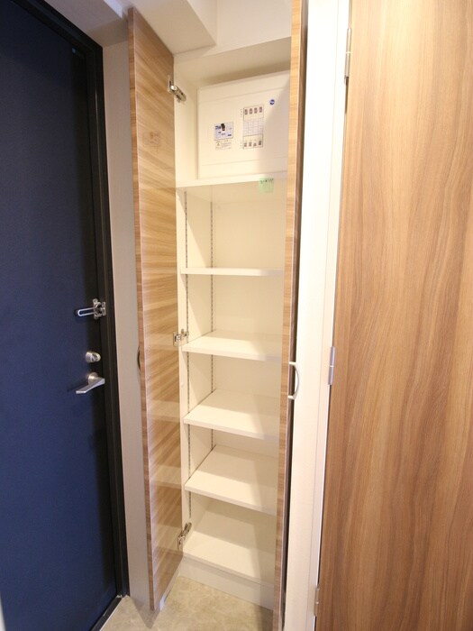 物件内観写真8　(靴箱)