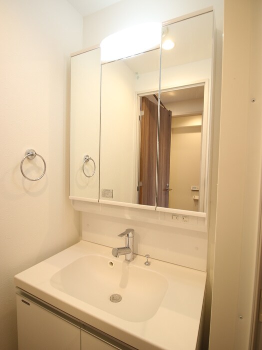 物件内観写真9　(洗面)