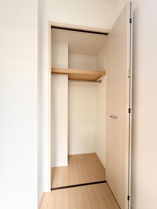 物件内観写真12　(収納)