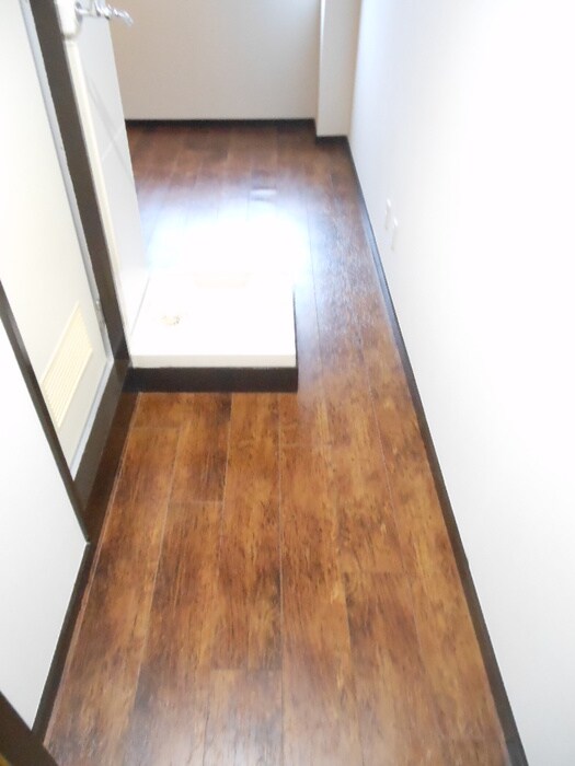 物件内観写真12　(廊下)