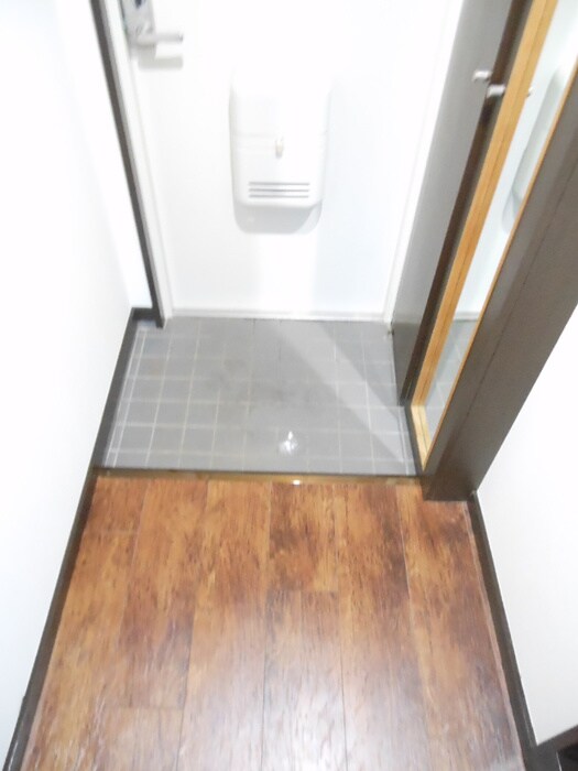 物件内観写真14　(玄関)