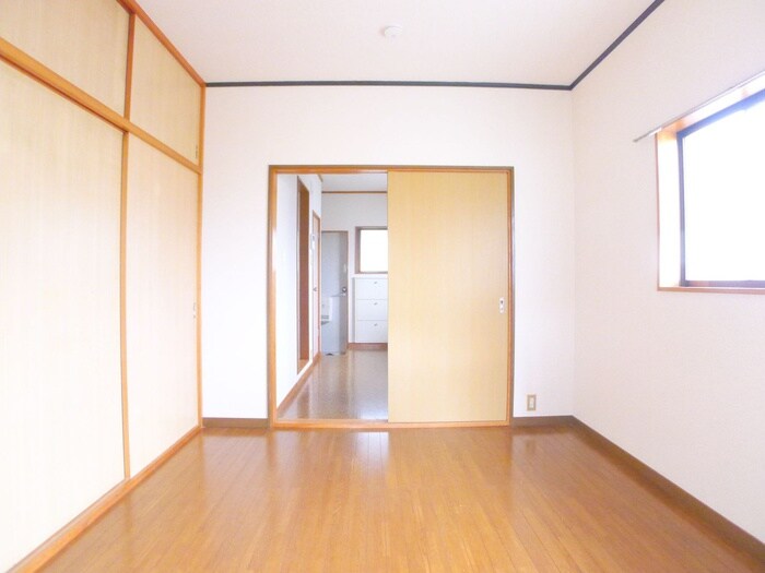 物件内観写真1　(居室)