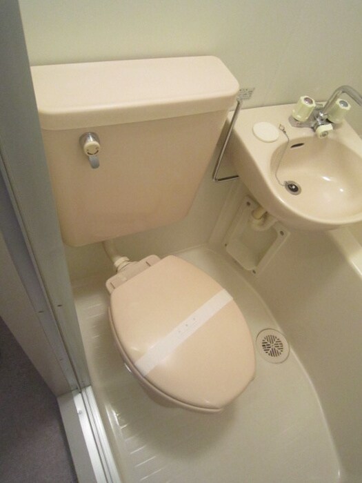 物件内観写真6　(トイレ)