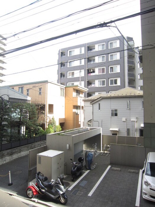 物件内観写真13　(室内からの展望)