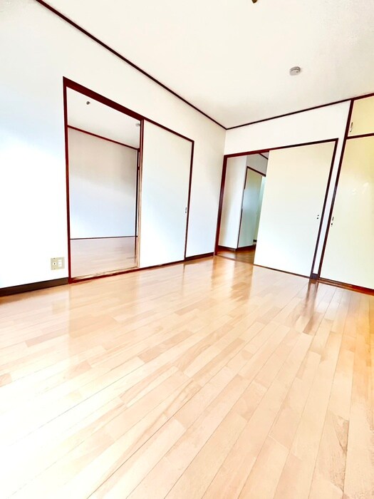 物件内観写真9　(居室)