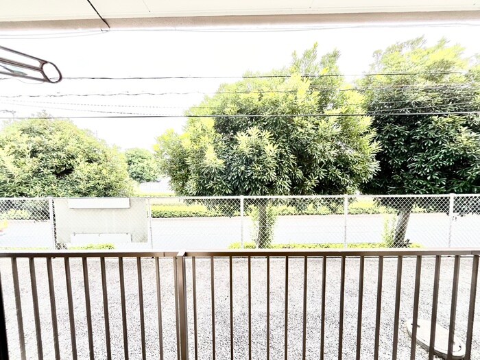 物件内観写真21　(室内からの展望)