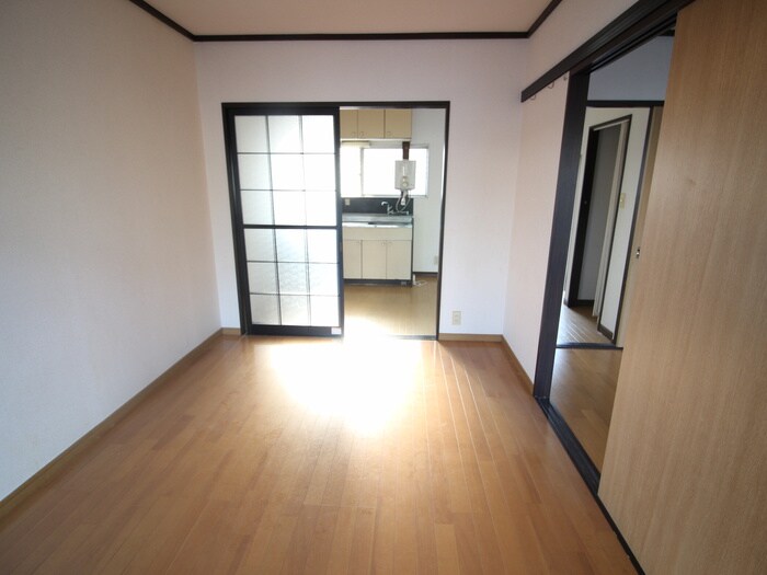 物件内観写真7　(居室)