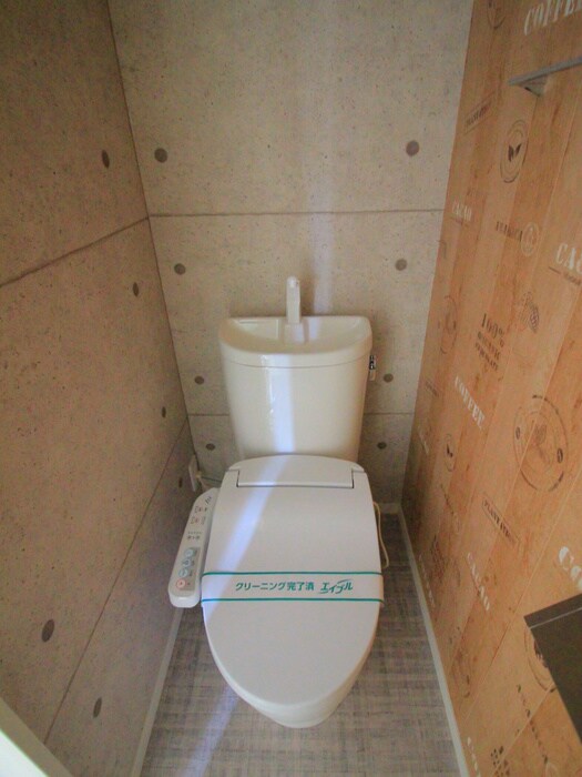 物件内観写真15　(トイレ)