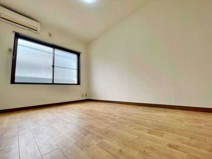 物件内観写真9　(居室)