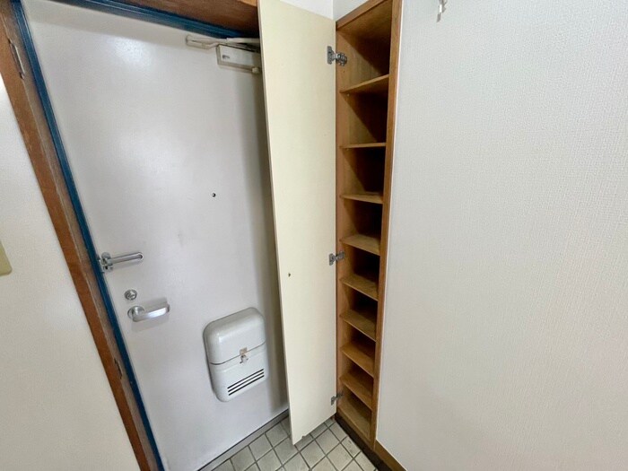 物件内観写真16　(靴箱)