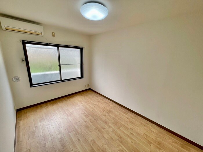 物件内観写真21　(居室)