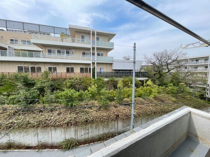 物件内観写真22　(室内からの展望)