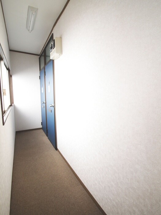 物件内観写真18　(廊下)