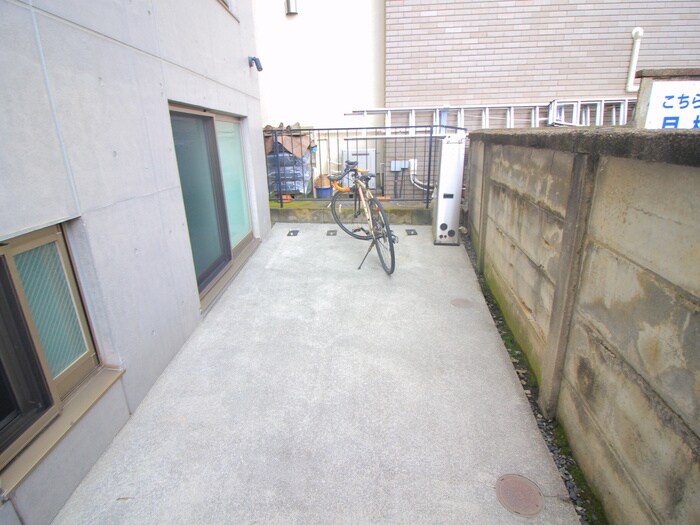 物件外観写真5　(駐輪場)