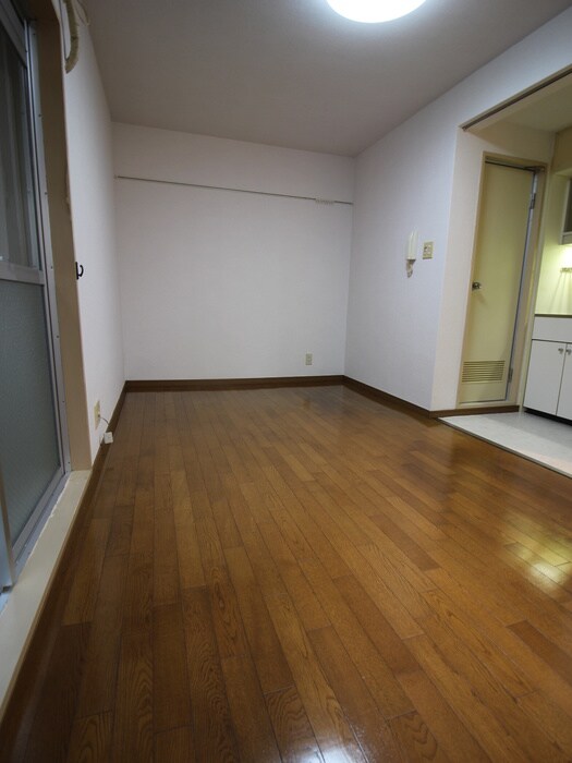 物件内観写真9　(居室)